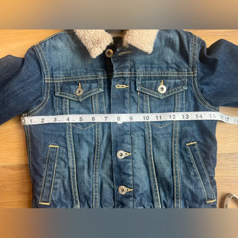 GAP Kids Sherpa-Lined Denim Jacket Youth Small – Unisex – Cozy Winter Coat